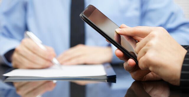 Comparing mobile notary services with in-store options