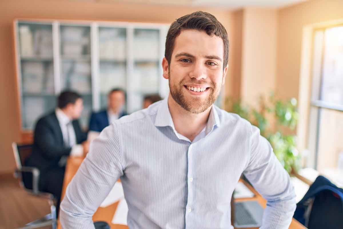 A structured settlement consultation with a notary present